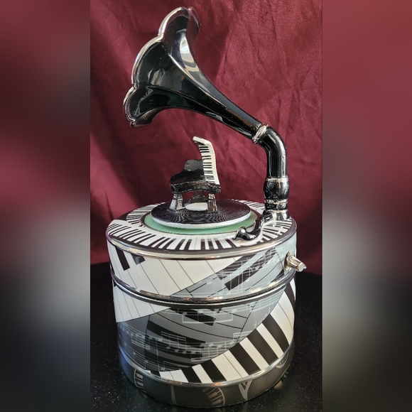 Porcelain Musical Jazz Theme Storage Box with Removable Spindle by Twinkle - Picture 3 of 10